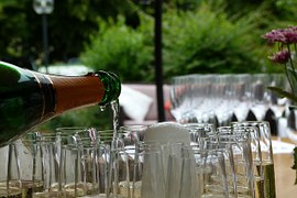 champagne-215642__180